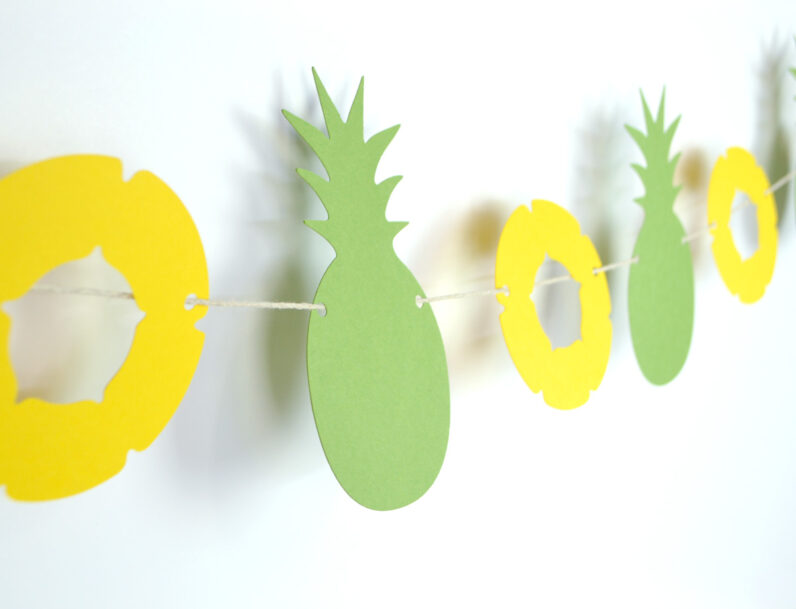 Pineapples Paper Garland 5 ft.