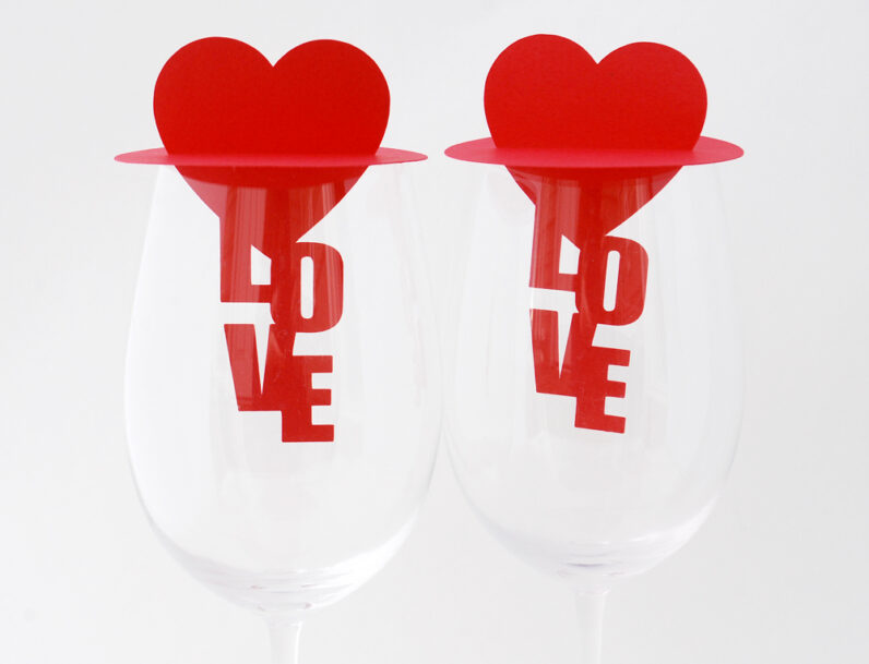 LOVE Hearts Wine Glass Place Cards Setting Set of 10