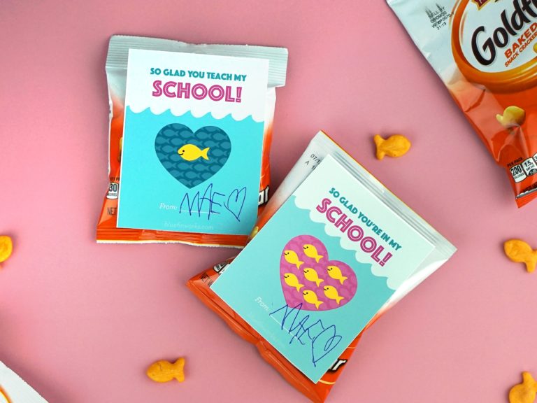 Classroom Valentine Free Printable- School of Fish Version