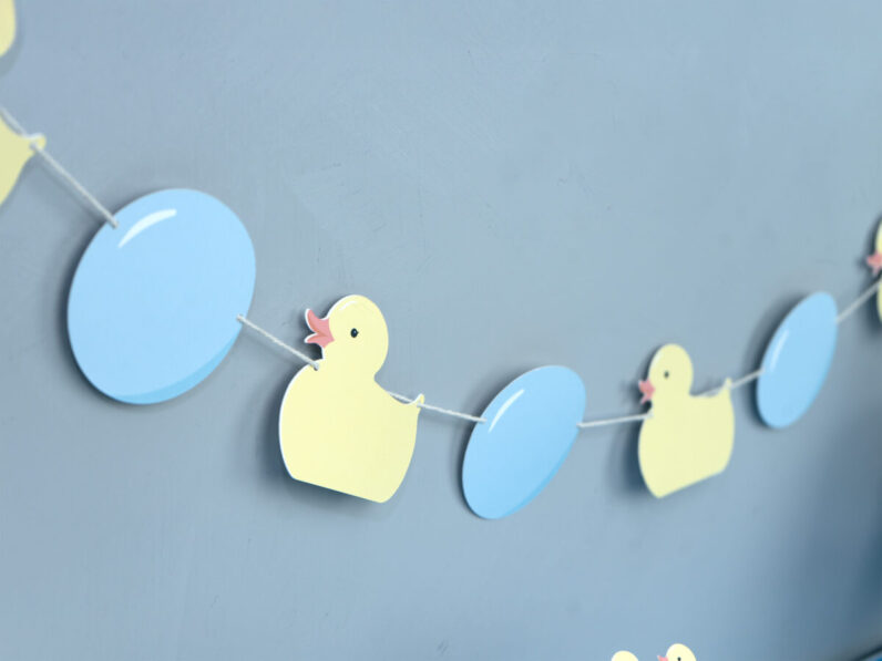 Rubber Ducky and Bubbles Paper Garland 6 ft.