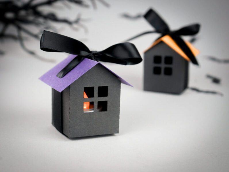 Halloween House Luminary Favor Box Set of 12 | Halloween Coworkers Gift, trick or treat, favors